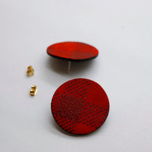 Charger l'image dans la galerie, Boucles d'oreilles en cuir •MINI-SUNI• à motifs