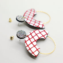 Charger l'image dans la galerie, Boucles d'oreilles •GRACIEUSES• quadrillées