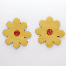 Charger l&#39;image dans la galerie, Boucles d&#39;oreilles •DOUA• moutarde