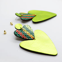 Charger l&#39;image dans la galerie, Boucles d&#39;oreilles •BELLÄ• vertes