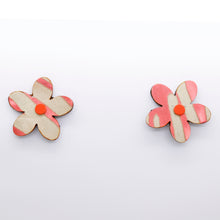 Charger l&#39;image dans la galerie, Boucles d&#39;oreilles •ARIE• à motifs