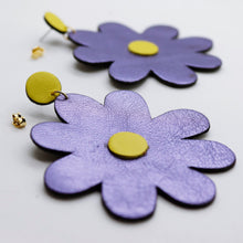 Charger l&#39;image dans la galerie, Boucles d&#39;oreilles •SAINTA• violettes
