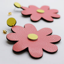 Charger l&#39;image dans la galerie, Boucles d&#39;oreilles •SAINTA• roses