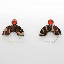 Charger l&#39;image dans la galerie, Boucles d&#39;oreilles •GRACIEUSES• tachetées