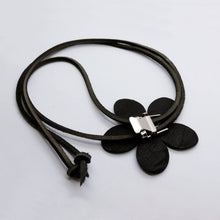 Charger l&#39;image dans la galerie, •Cravate de cowboy• violette