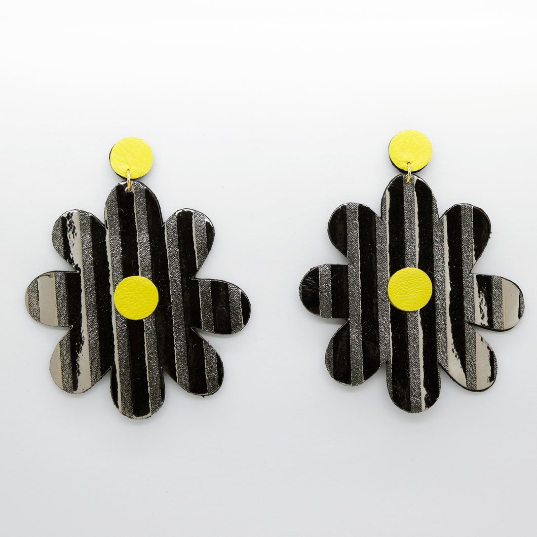 Boucles d'oreilles •SAINTA• argentées
