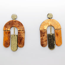 Charger l&#39;image dans la galerie, Boucles d&#39;oreilles •SOCA• mordorées