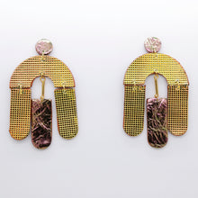Charger l&#39;image dans la galerie, Boucles d&#39;oreilles •SOCA• dorées