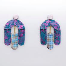 Charger l&#39;image dans la galerie, Boucles d&#39;oreilles •SOCA• à motifs