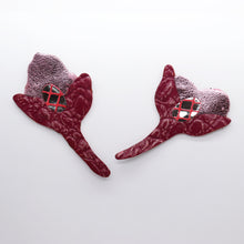 Charger l&#39;image dans la galerie, Boucles d&#39;oreilles •YAYA• bordeaux-roses
