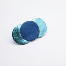 Charger l&#39;image dans la galerie, Broche •LUNA• bleue